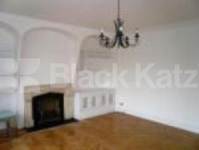 			2 Bedroom, 1 bath, 1 reception Flat			 Hollycroft Avenue, Hampstead